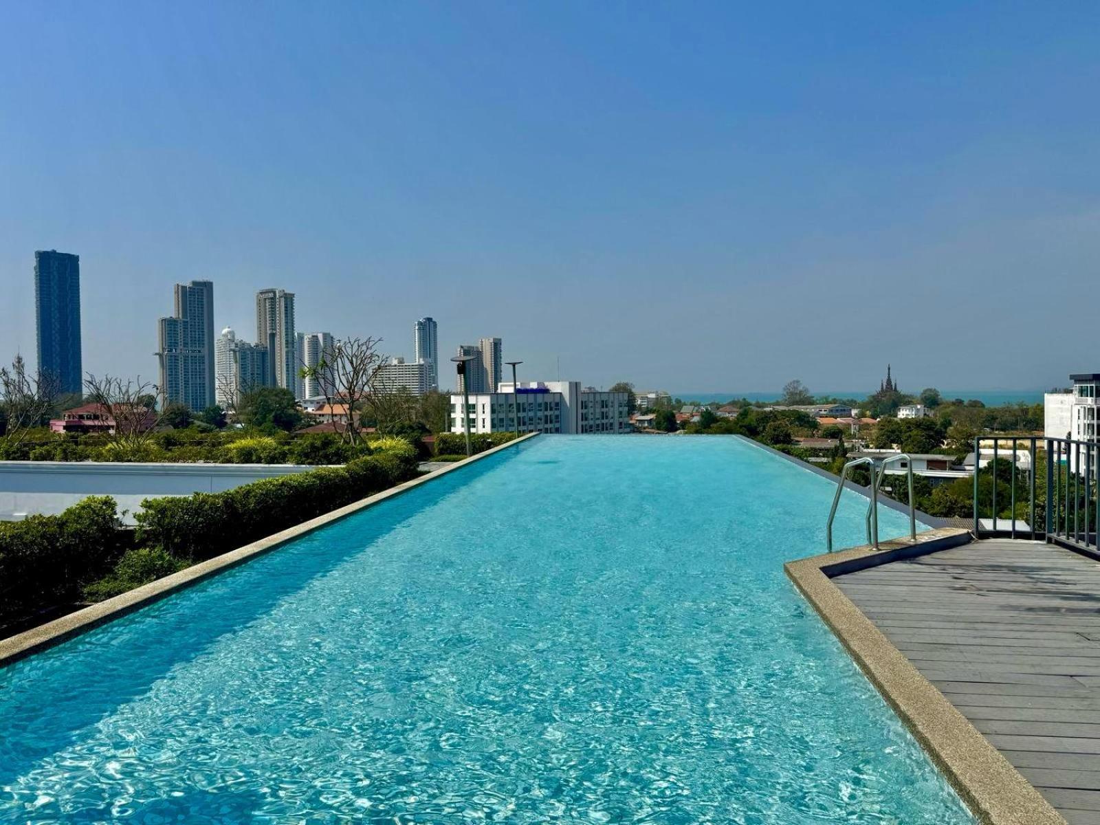 Never Ending Story Apartment Pattaya